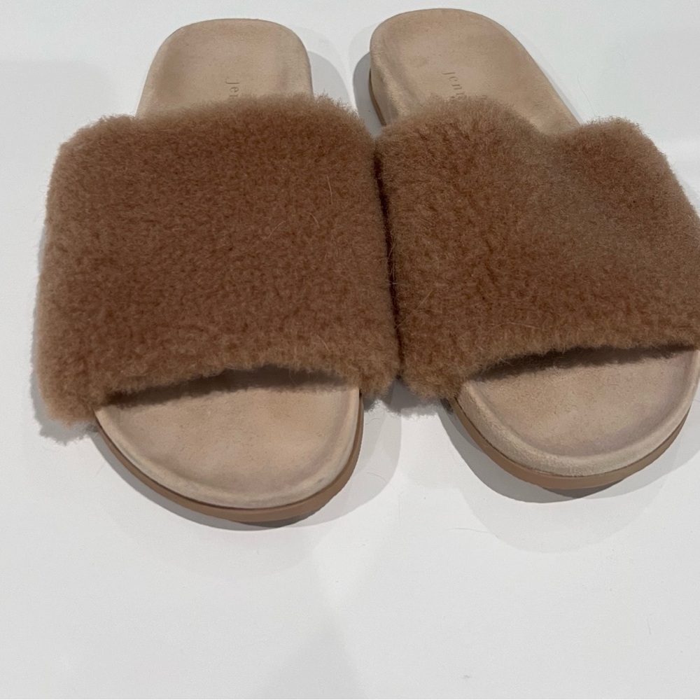 JENNI KAYNE-Shearling Slide Sandal. Color in Natural, Size 8 or 38. Never worn.